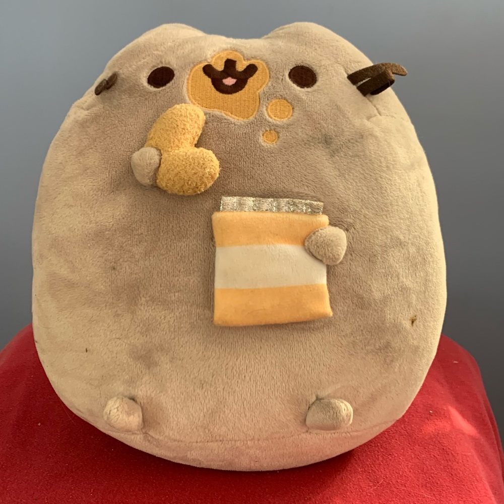 PUSHEEN eating cookies - “It’s Sugar” exclusive